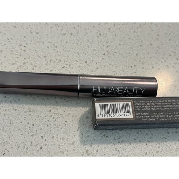 HUDA BEAUTY BombBrows full & fluffy fiber gel 3 caramel blonde new in box - Picture 3 of 6
